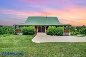 Majestic Oaks Resort - Image 1