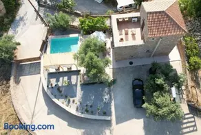 Pyrgos 1869 with Private Pool - Image 2