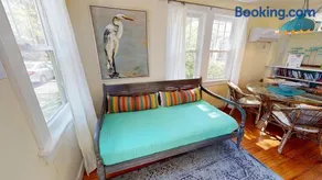 Sea Glass Cottage - Image 3