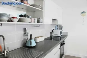 May View - Luxury Sea View Apartment - Millendreath, Looe - Image 1