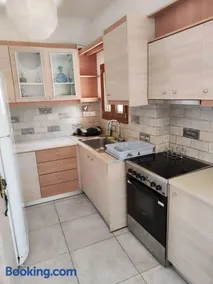 Seafront two-storey house in Kardamyla - Image 3