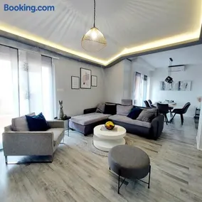 Luxury Garden Penthouse *MK* - Image 4