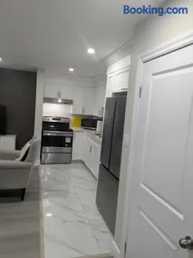 Stunning Furnished 2 Bedroom 2 Washroom Basement Apartment - Image 5