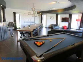 Oxygen House, long weekend special - Image 3