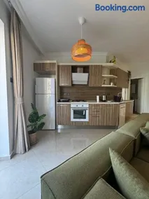 Kıbrıs Girnede 1 yatak odalı Süper lüks havuzlu daire - Image 2