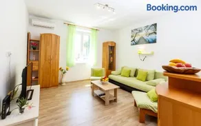 Apartment Green Forest - Image 2