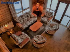 Geysir - Modern Log Cabin - Image 3