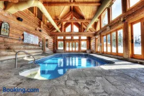 Chalet Silver Fox SPA at Fiddler's Lake - Image 4