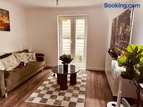 Apartment in Purfleet, close to RSPB reserve - Image 3