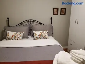 Cozy Retreat on Atlantic Ave - Image 3