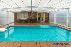 Piscina climatizada todo el año - Image 3