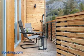HelloChalet - Chalet Northern Lights - Family Ski Chalet with garden walking distance lift - Image 2