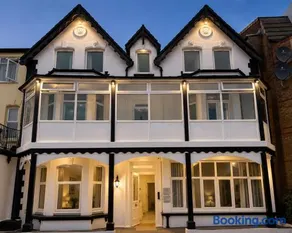 Marine Inn - Image 2