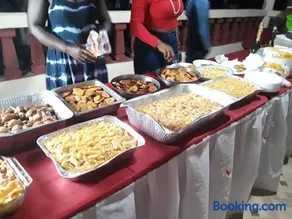 Ocean Breeze Hotel & Restaurant - Image 4