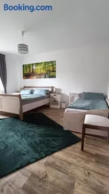FeWo Deisterferien, 5 Minuten zur Landesgartenschau, Hunde kosten extra,Terrasse, Netflix, Wlan, A2, B65, bis 8 Personen - Image 1