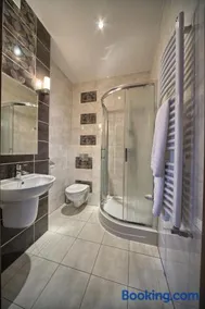 Hotel Stara Fabryka - Image 1