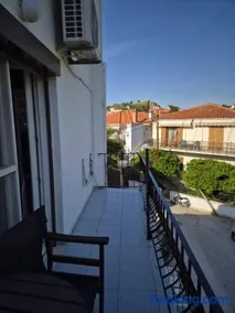 Kostas Studios Apartments - Ενοικιαζόμενα δωμάτια με κουζινάκι - Image 2