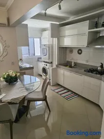 Apartamento aconchegante com ar, secadora e adega - Image 4