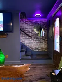 Luxurious Getaway at Js Place - Image 3