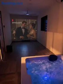 Vishwakarma Niwas Jacuzzi Villa with Pool - Image 2
