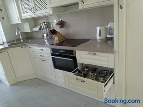 Baltieji apartamentai - Image 1