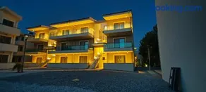Amphipolis Deluxe Apartments - Image 3
