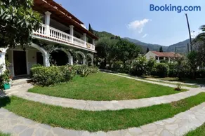 Alexandros Apartments & Studios - Image 4