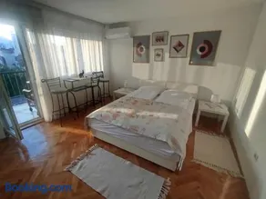 Centar apartman - gradski trg - Image 3