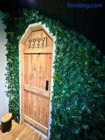 Apple Tree Cabin - Image 3