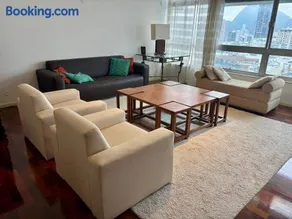 Spacious 4 Bedroom Apartment at Leblon Beach with Sea View - Image 1