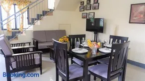 Tulip Apartment - Image 4