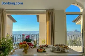 La Finestra sul Castello B&B - Image 2