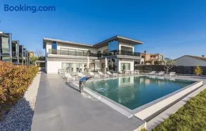 Villa Sara for 10 people near Novigrad with sea view and salt- water pool - Image 3