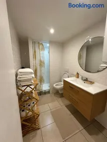F2 jacuzzi moderne et spacieux - Image 5