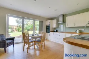 4 Bed in Hacheston oc-hac - Image 2