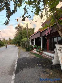 Jigsaw Cafe & Resort - Image 3