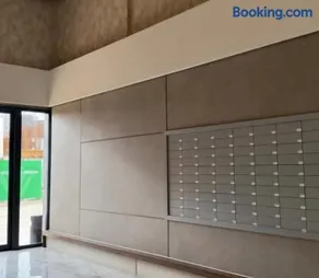 PMTR BAR Luxury Sea View 2BR Apartment Modern Pool Parking - Image 3