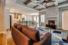 Luxury Retreat- Modern 5BR Ranch in Bennington - Image 3