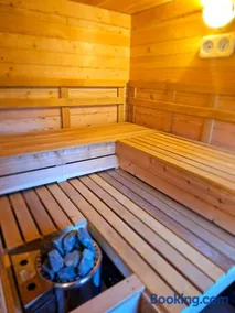 Gehlberger Landhaus am Schneekopf / Ferienwohnung - Image 2