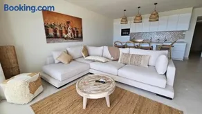 Miraflores Beach & Country Club - Image 2