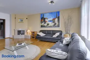 House Lorena - Image 3