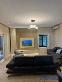 The Lake Villa - Image 1