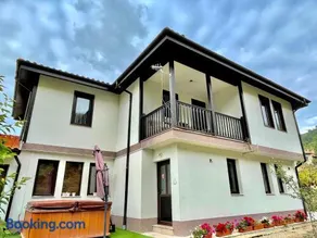 Kassandrova Guest House & Spa - Image 4