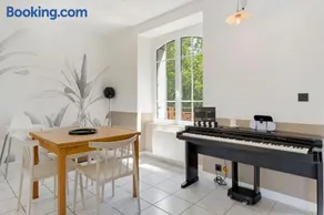 Maison familiale avec tennis privé - Image 5