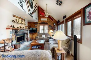 Stratton Hideway - Image 1