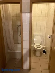 Einfaches grosse geräumiges Wohnung für Monteuren - Image 2