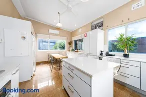 The Cammeray Charm 3BD House - Image 2