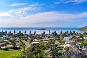 Uninterrupted Views Encounter Bay - BYO Linen - Image 4