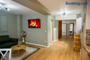 Nova Studio Apartments - Image 1