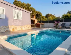 Holiday home Nancy with private swimming pool - Image 5